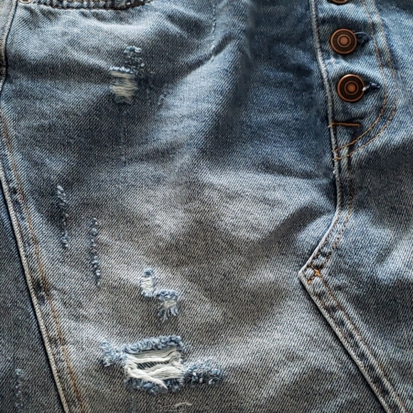 Free People Distressed Cut Off Mini Skirt Size 31 - Picture 9 of 11